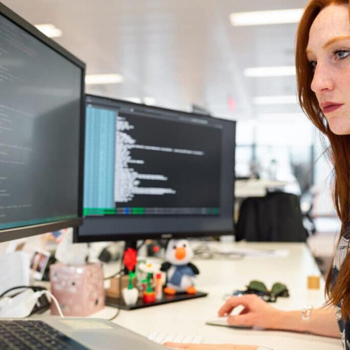 thisisengineering-raeng-64YrPKiguAE-unsplash